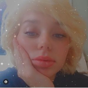 Meet your Posher, Lily